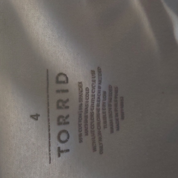 Torrid white foxy cami 4x - Picture 2 of 2